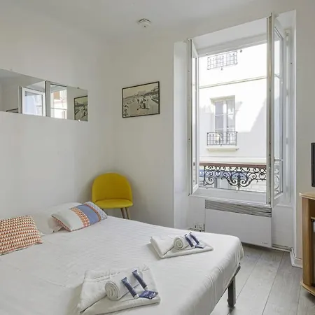 Charming Flat 4 Minutes From The Grande Plage Of Away - Welkeys *